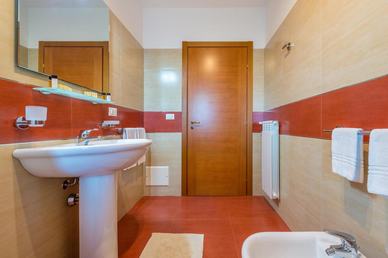 Goodstay Archimede Apartment Lecce Luaran gambar